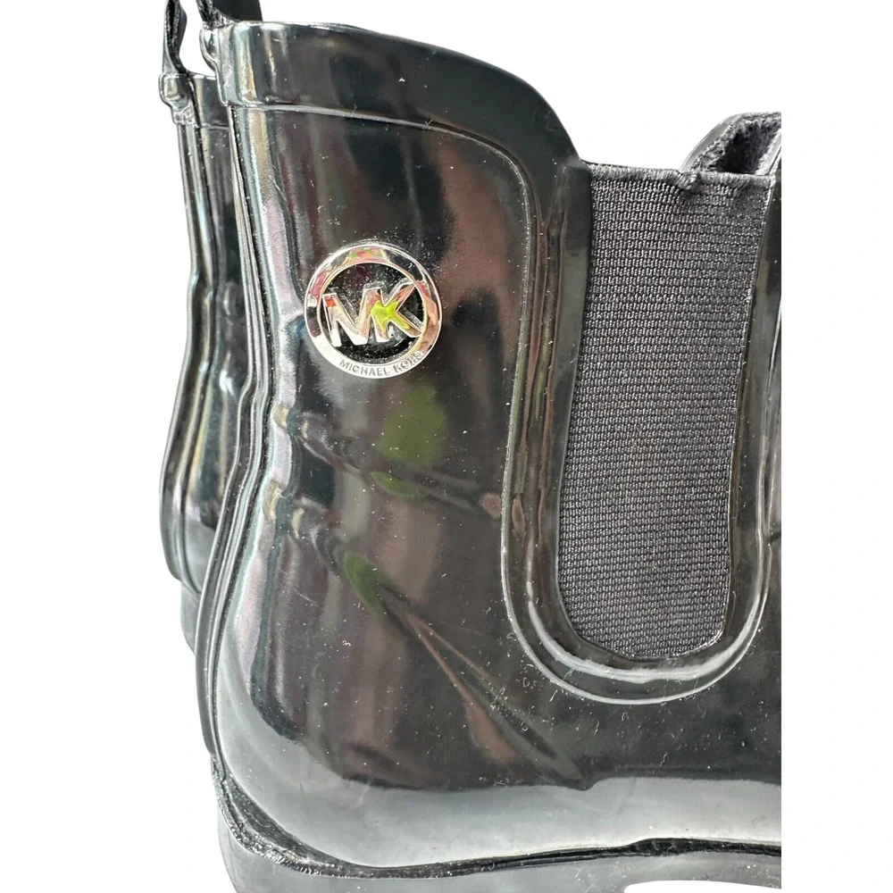 Michael Kors Womens Black Glossy Rubber Chelsea Rain Boots Ankle Booties Size 8